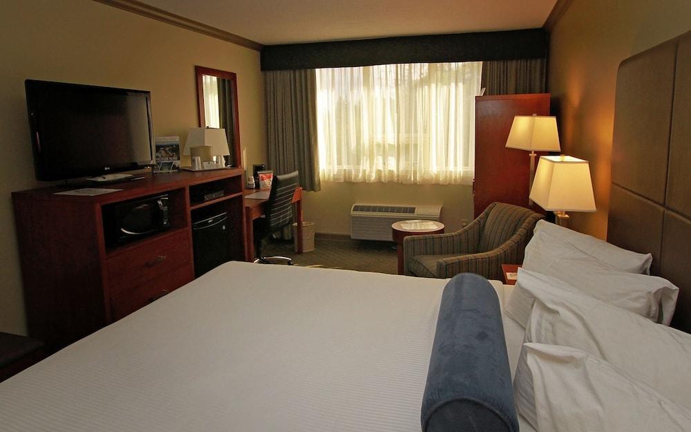 Best Western Plus Barclay Hotel Port Alberni Dış mekan fotoğraf