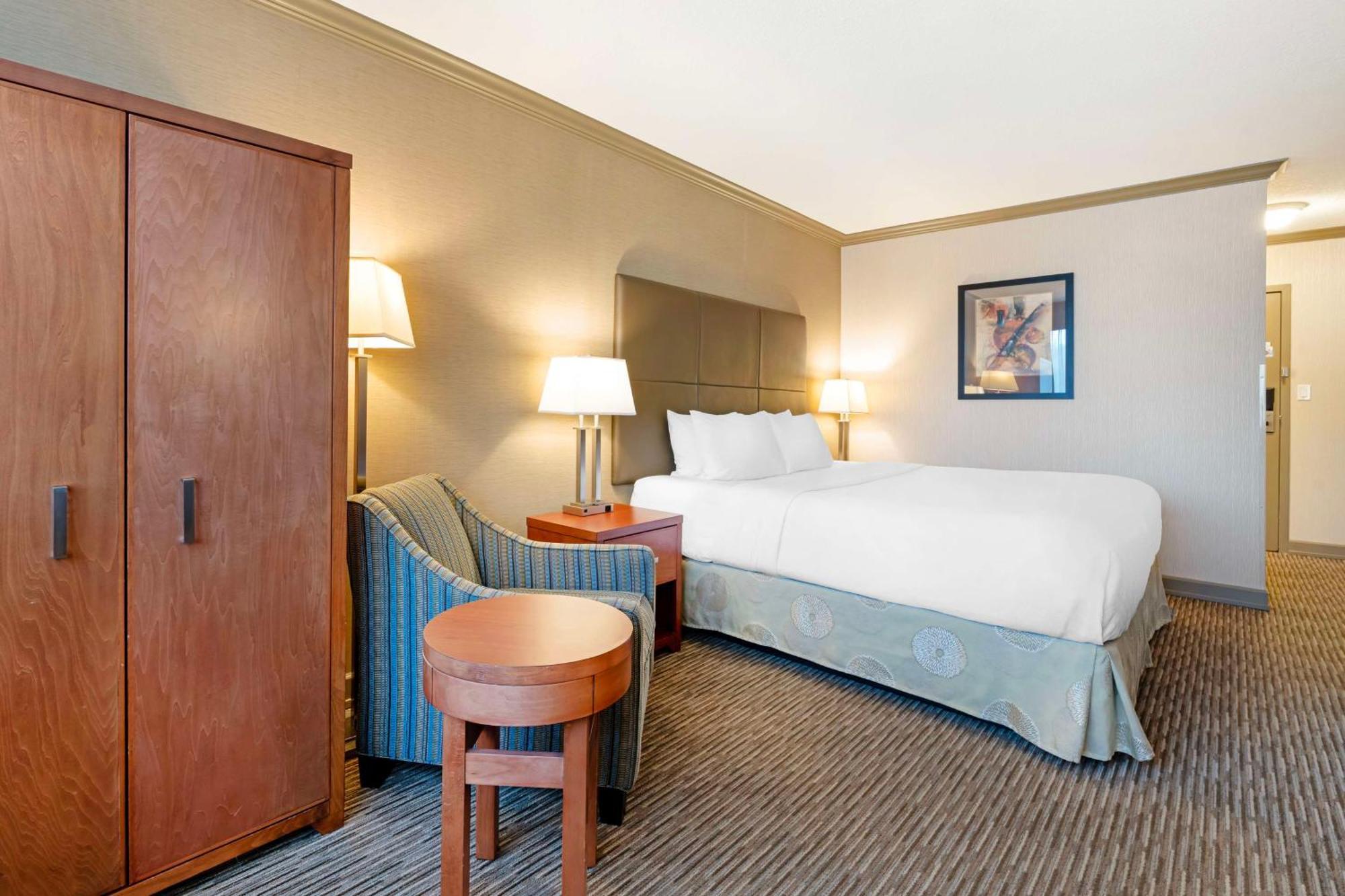 Best Western Plus Barclay Hotel Port Alberni Dış mekan fotoğraf