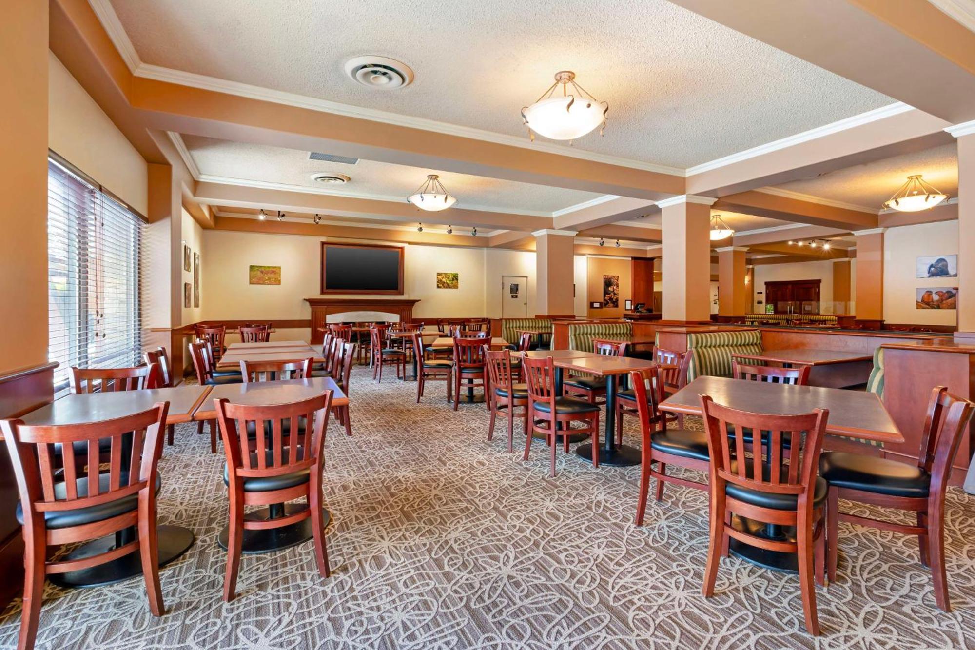 Best Western Plus Barclay Hotel Port Alberni Dış mekan fotoğraf